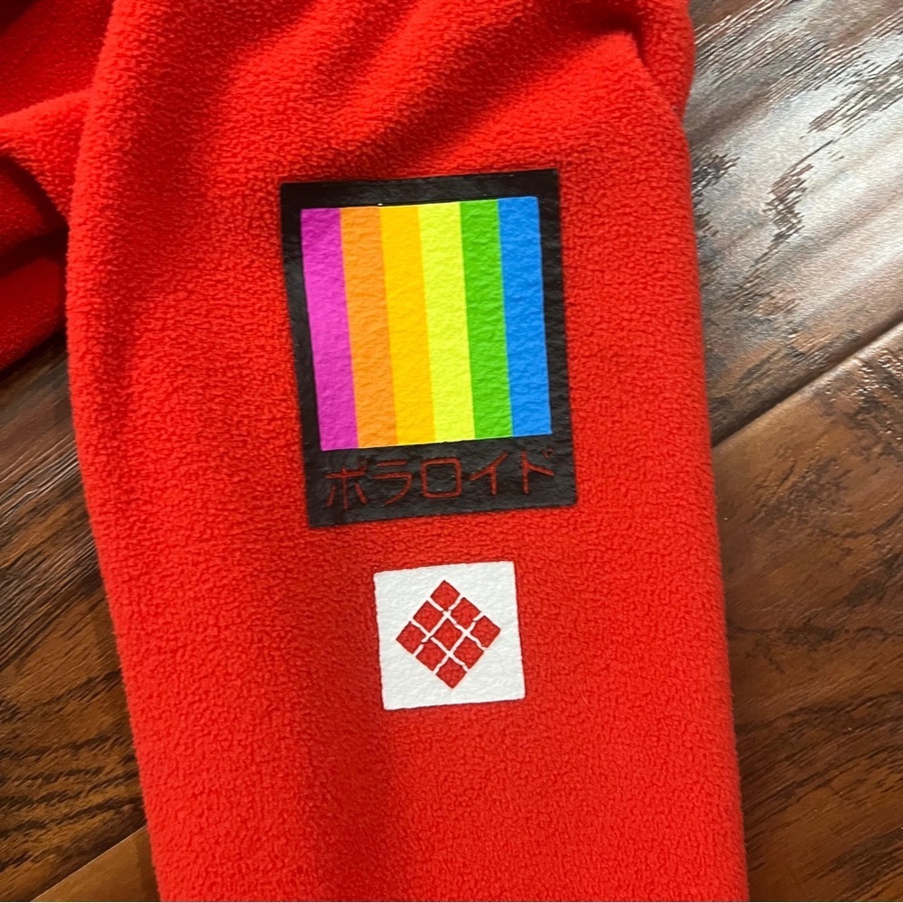 Polaroid Cropped Fleece - Picture 6 of 9